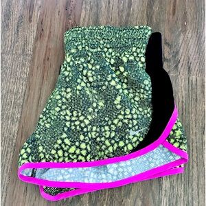 NIKE Dri-Fit with Liner Shorts 2.5” Size XS